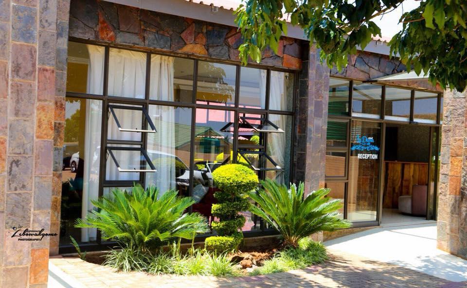 Zai Oat Hotel Jane Furse Settlement Exterior foto