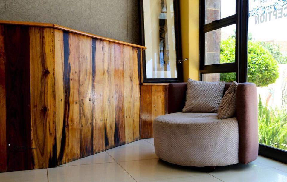 Zai Oat Hotel Jane Furse Settlement Exterior foto