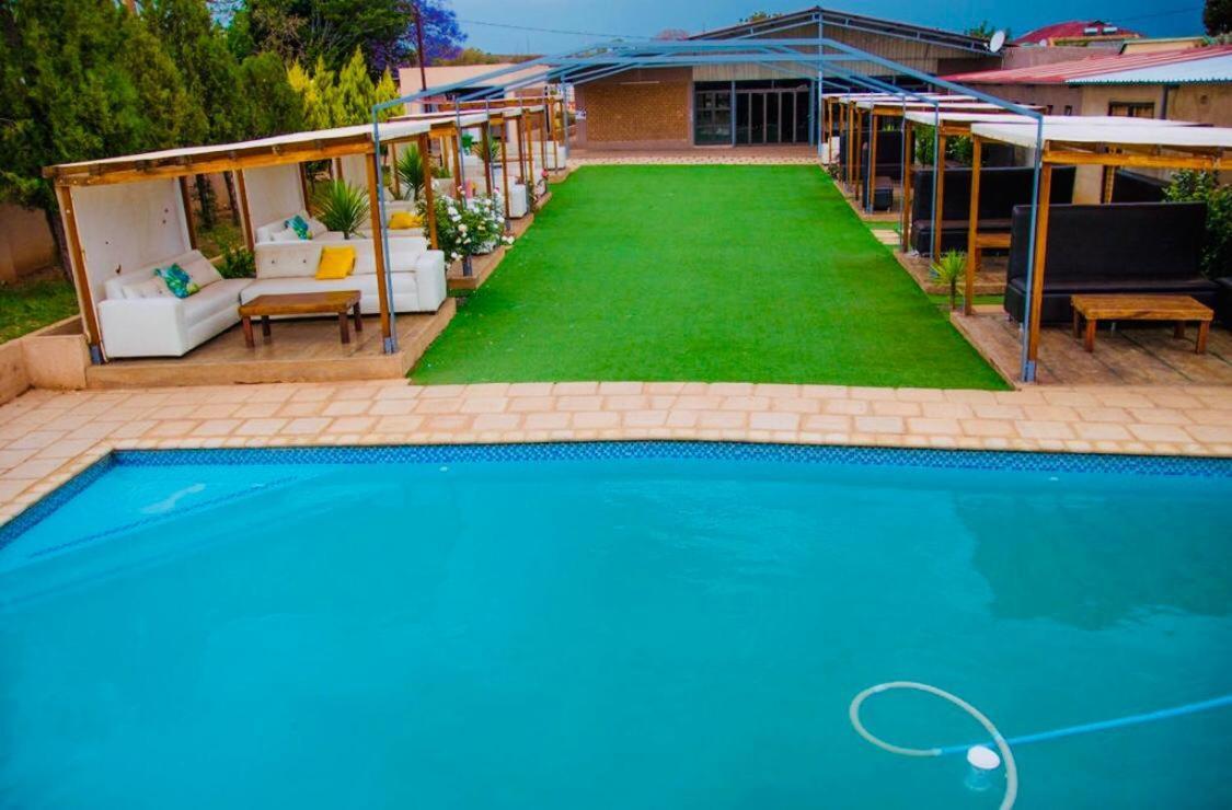 Zai Oat Hotel Jane Furse Settlement Exterior foto